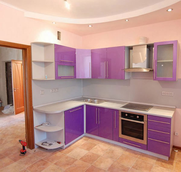 Сочетания розового цвета в интерьере кухни